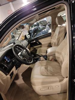 تۆیۆتا لاند کروزەر